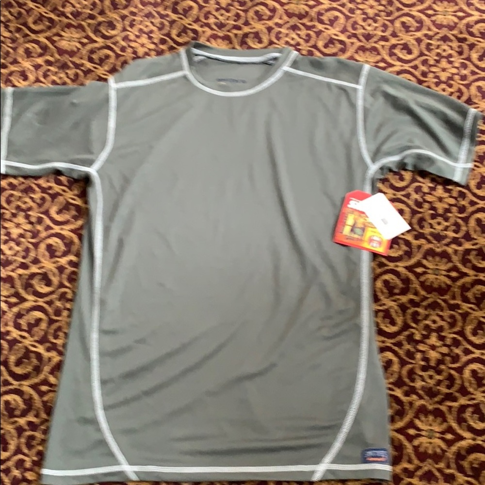 NWT Smith’s performance crew tee shirt, small.